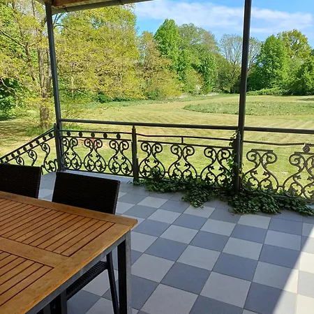 Schloss Altenhagen Apartment Kröpelin